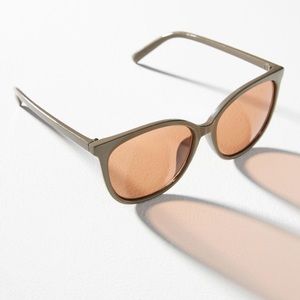 NWT Cat eye sunglasses